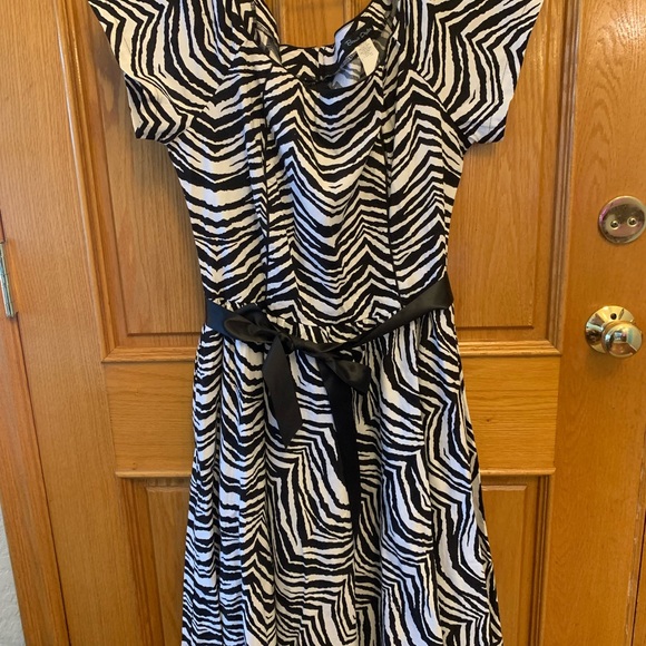Bernie Dexter Zebra Dress 🦓 - Picture 2 of 3